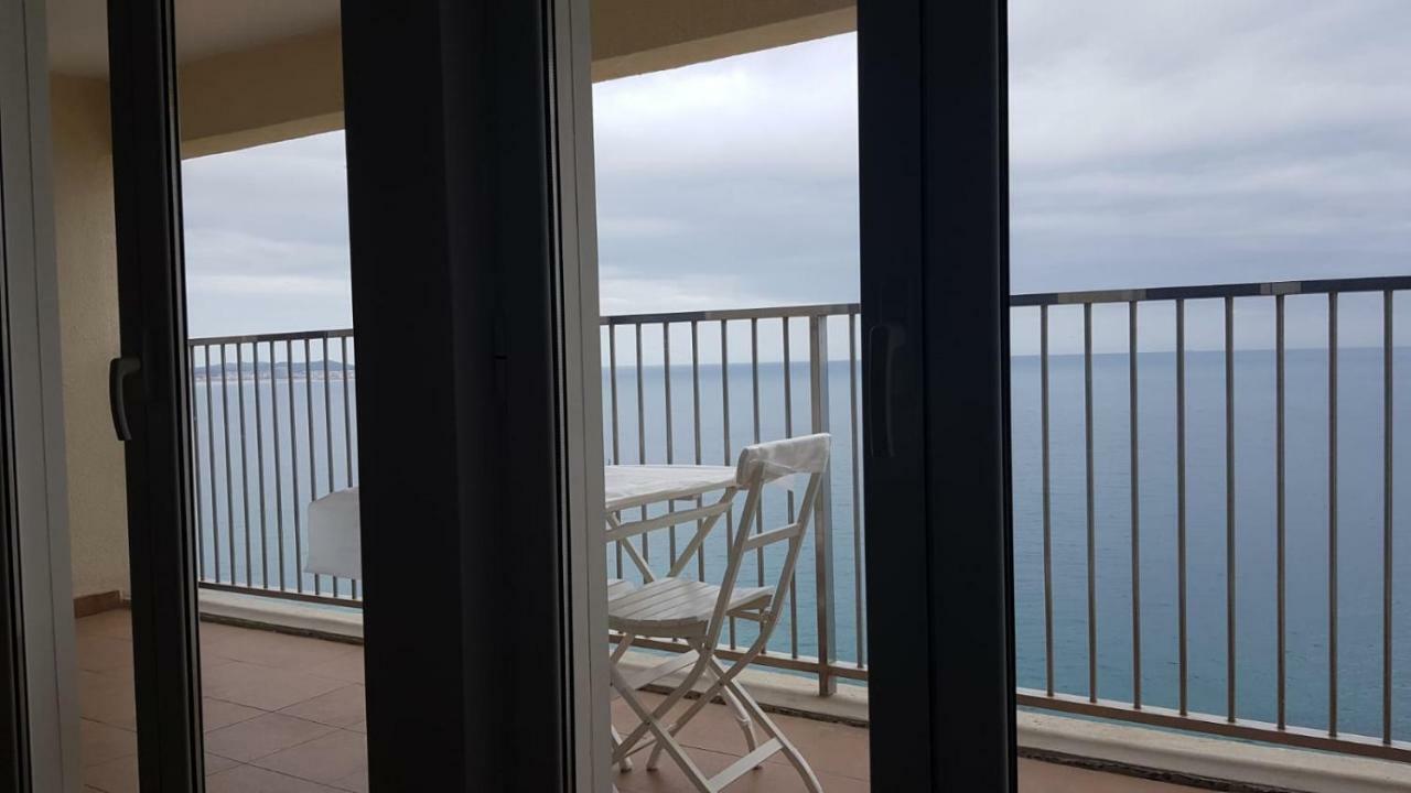 Apartamento En Primera Linia Vistas Al Mar ปลาตจาดาโร ภายนอก รูปภาพ